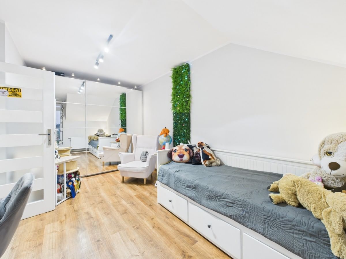 Mieszkanie 4 pokojowe na Sprzedaż