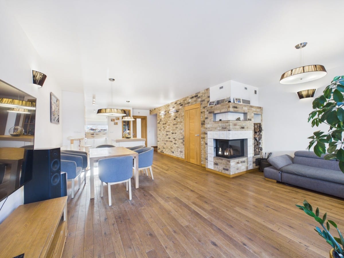 Mieszkanie 4 pokojowe na Sprzedaż