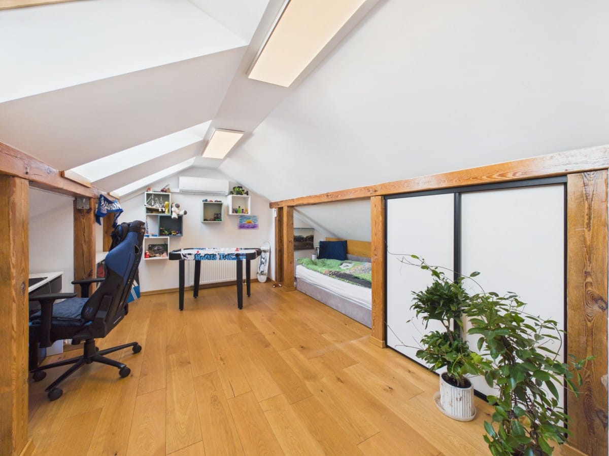 Mieszkanie 4 pokojowe na Sprzedaż