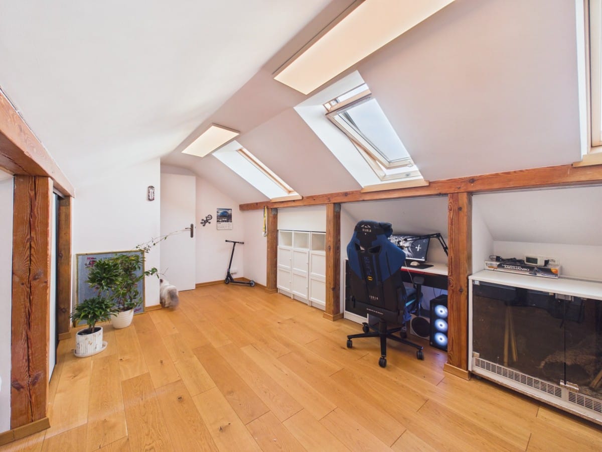 Mieszkanie 4 pokojowe na Sprzedaż