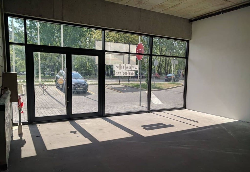Lokal użytkowy  pokojowe na Sprzedaż