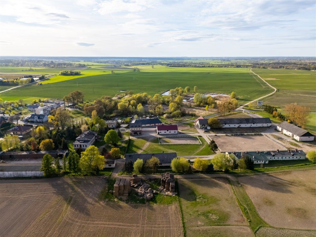 Lokal użytkowy  pokojowe na Sprzedaż