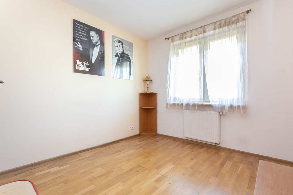 Mieszkanie 4 pokojowe na Sprzedaż