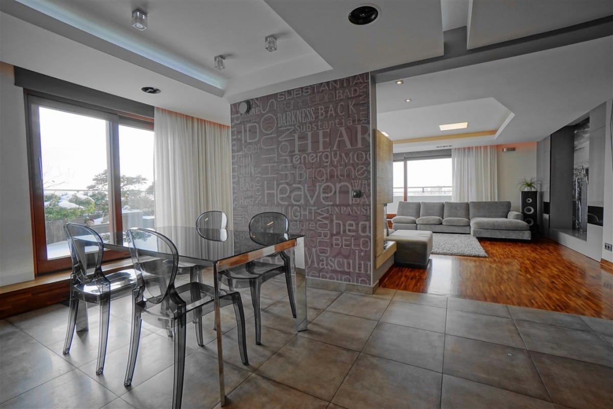 Mieszkanie 3 pokojowe na Sprzedaż