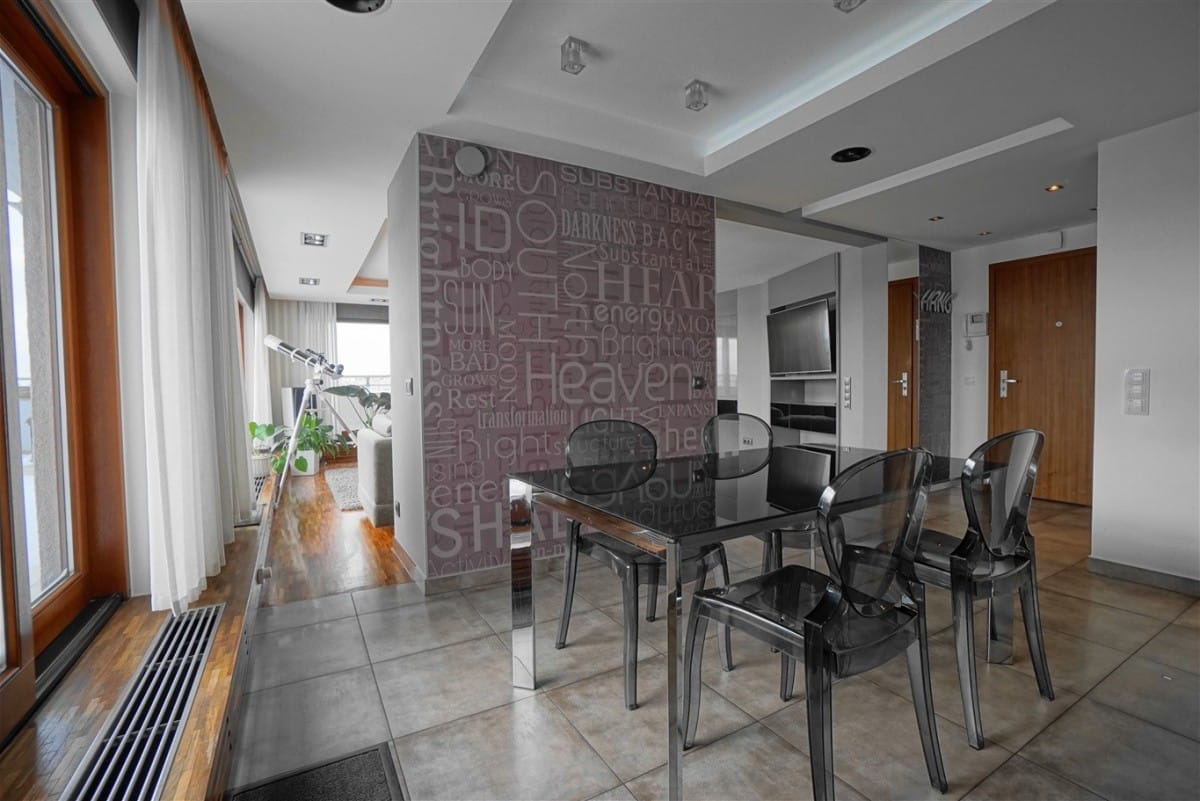 Mieszkanie 3 pokojowe na Sprzedaż