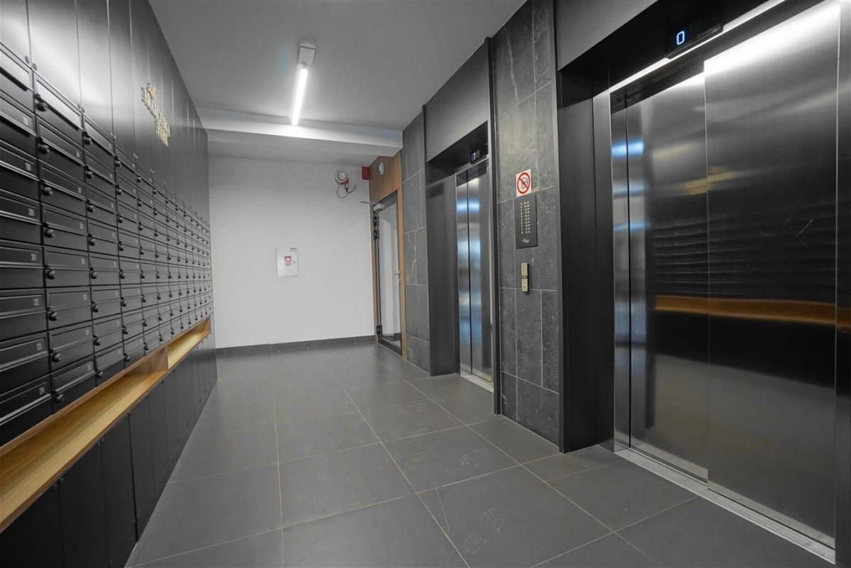 Mieszkanie 4 pokojowe na Sprzedaż