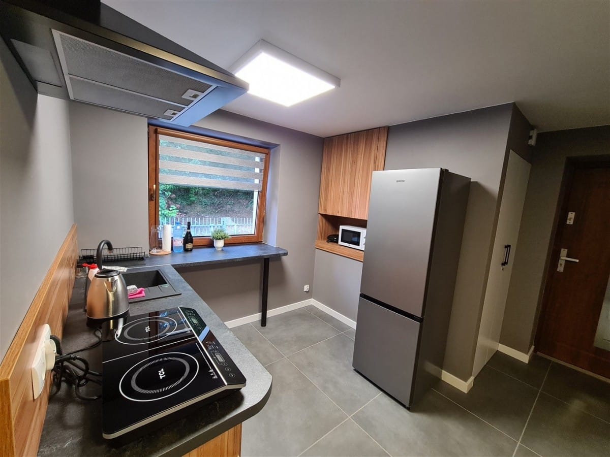 Dom 7 pokojowe na Sprzedaż