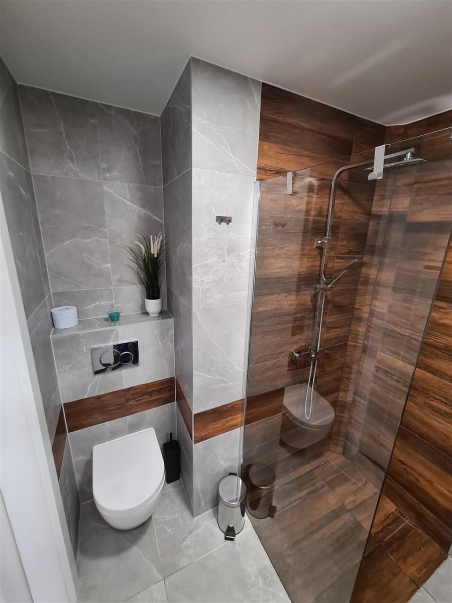 Dom 7 pokojowe na Sprzedaż