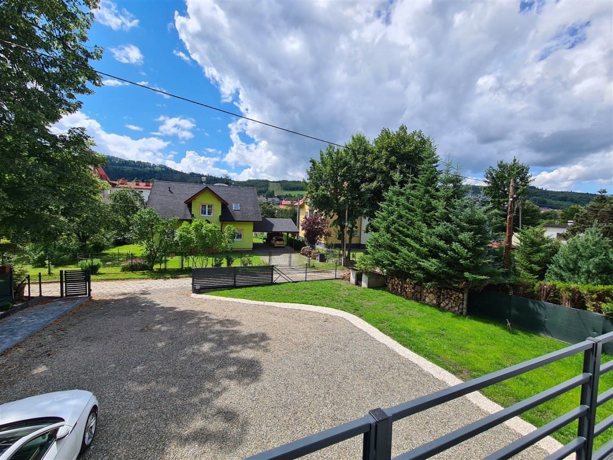 Dom 7 pokojowe na Sprzedaż