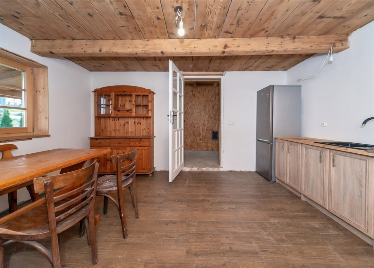 Dom 6 pokojowe na Sprzedaż