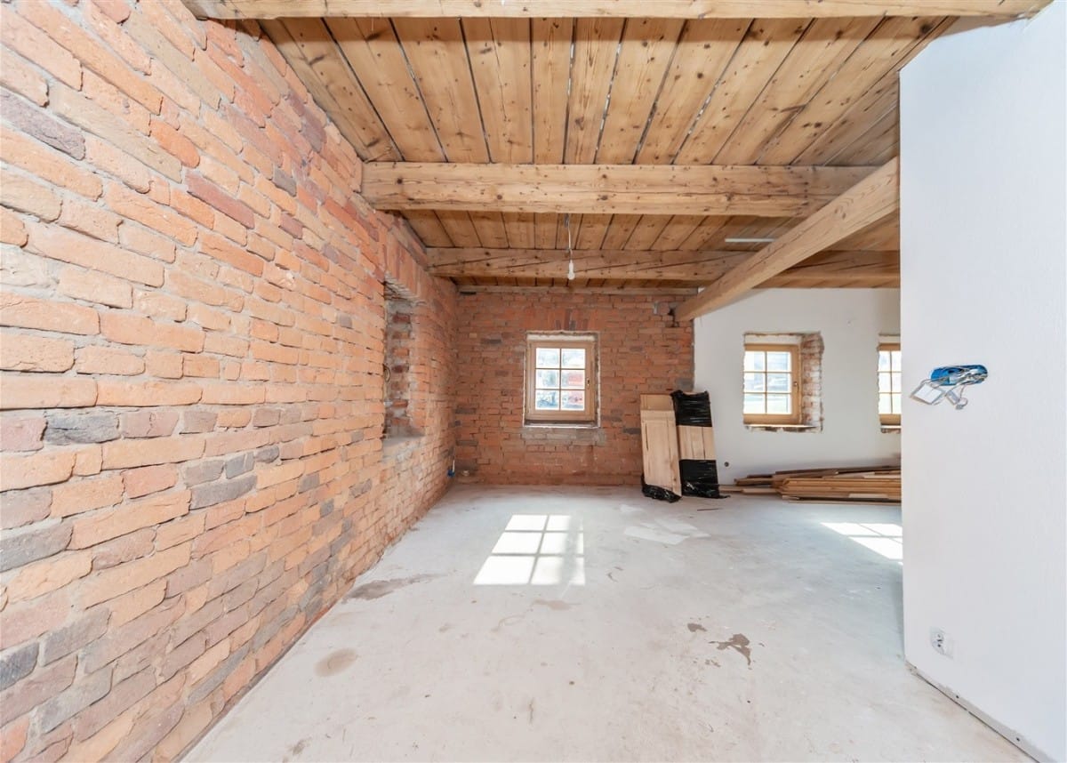 Dom 6 pokojowe na Sprzedaż