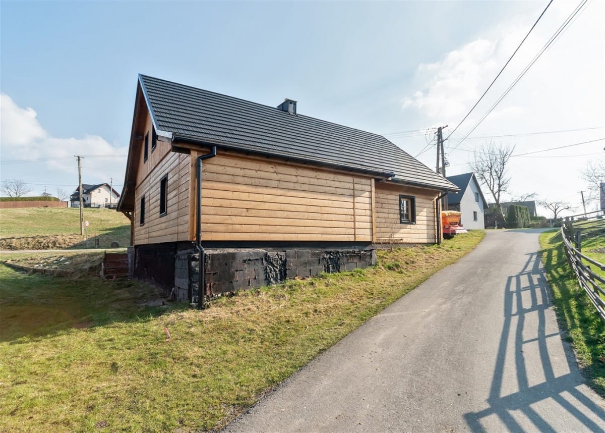 Dom 6 pokojowe na Sprzedaż