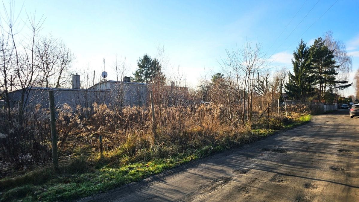 Działka  pokojowe na Sprzedaż