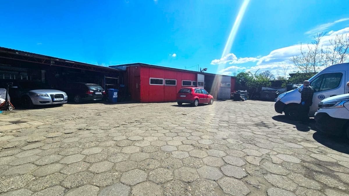 Lokal użytkowy  pokojowe na Sprzedaż