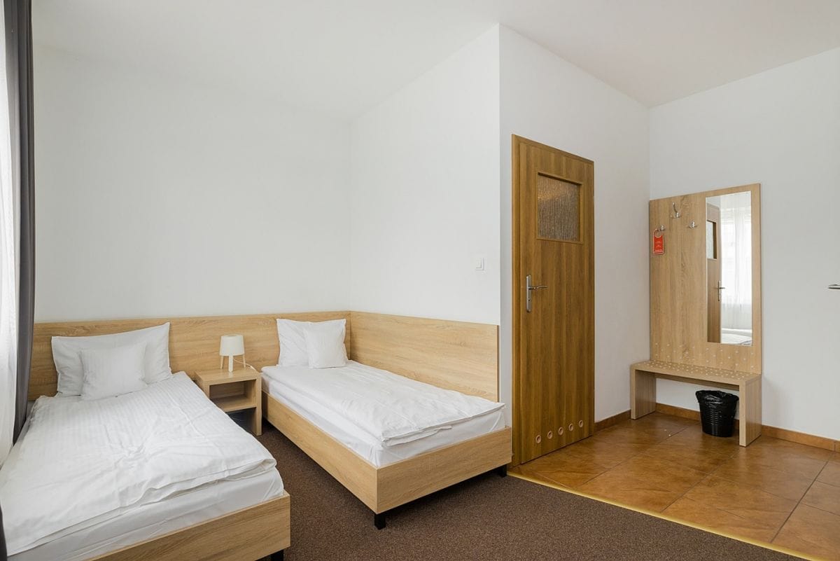 Dom 22 pokojowe na Sprzedaż