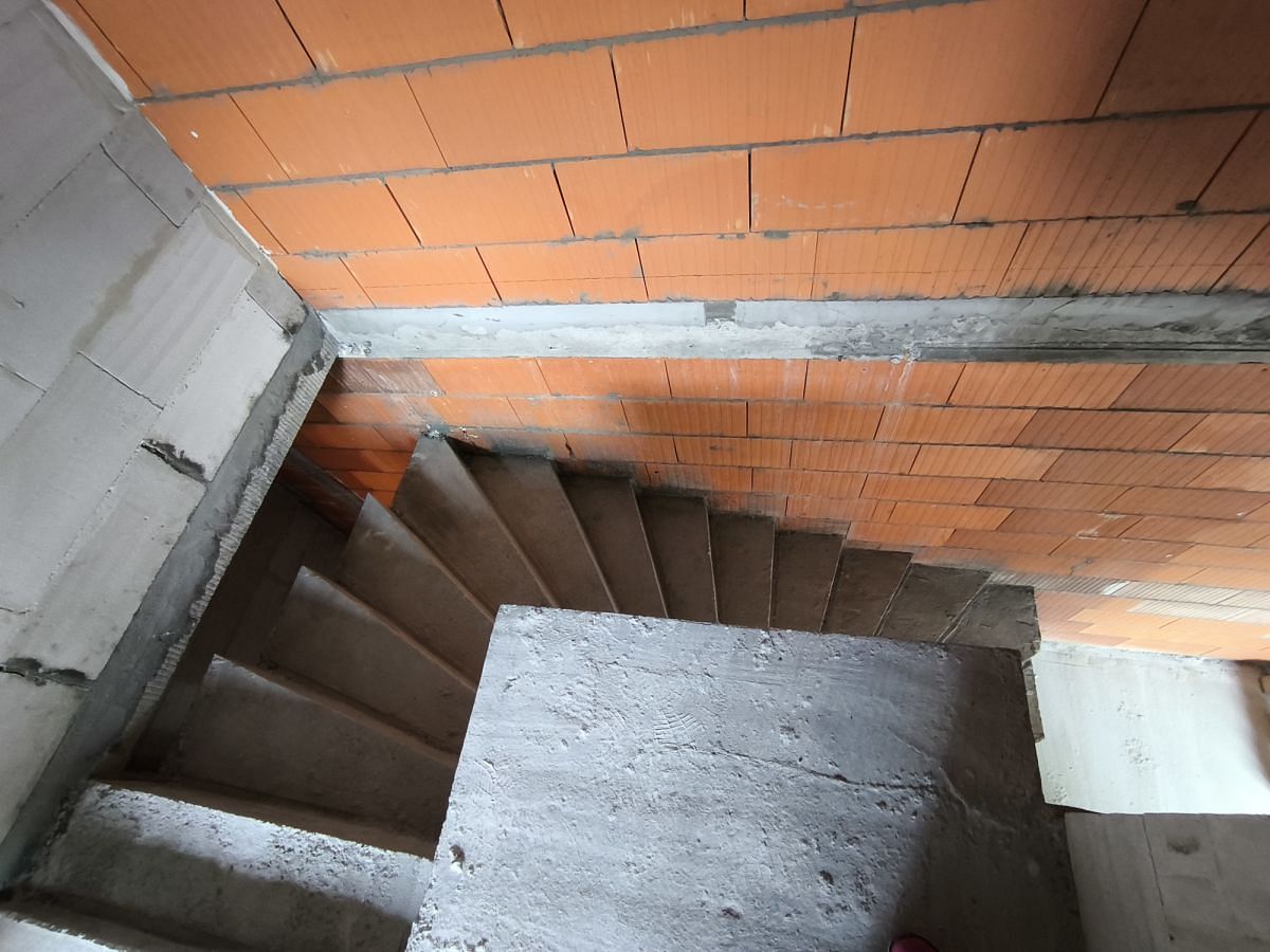 Dom 5 pokojowe na Sprzedaż