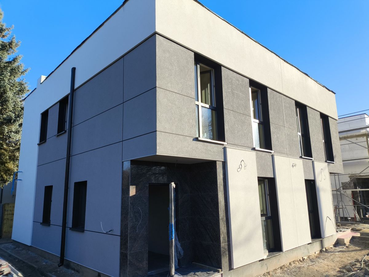 Dom 5 pokojowe na Sprzedaż