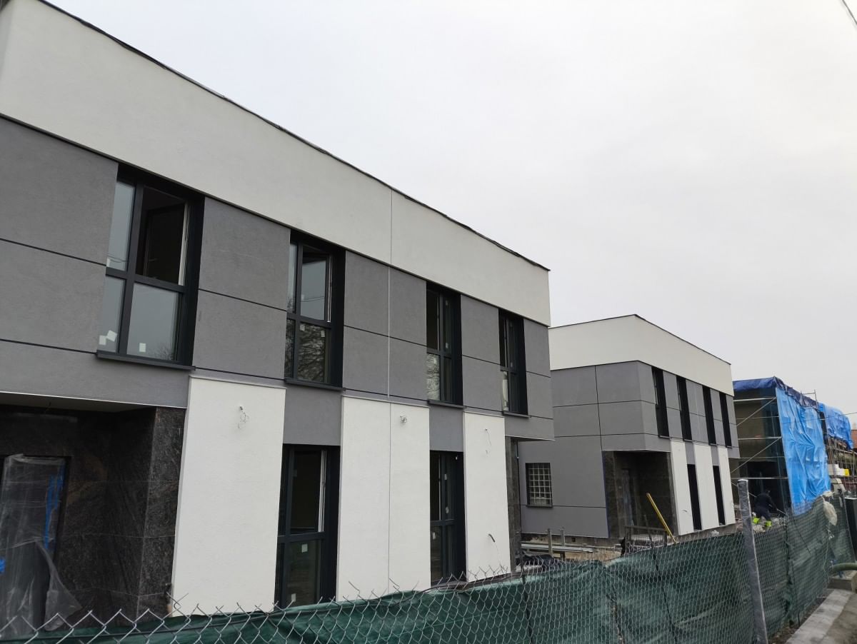 Dom 5 pokojowe na Sprzedaż