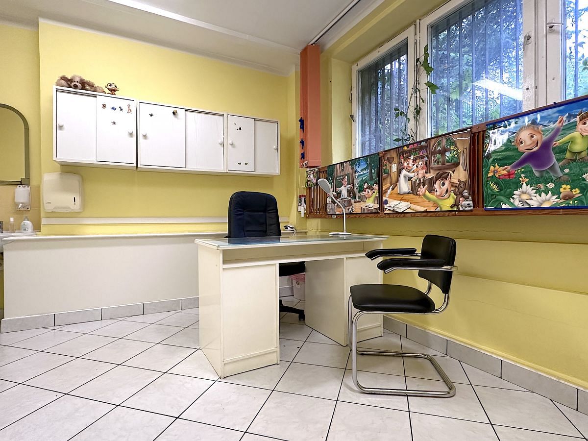 Lokal użytkowy  pokojowe na Sprzedaż