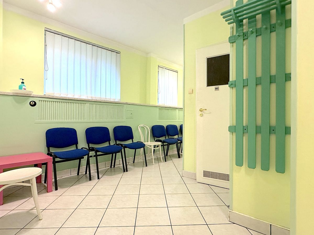 Lokal użytkowy  pokojowe na Sprzedaż