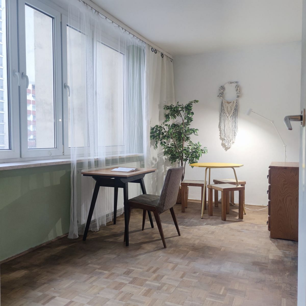 Mieszkanie 4 pokojowe na Sprzedaż