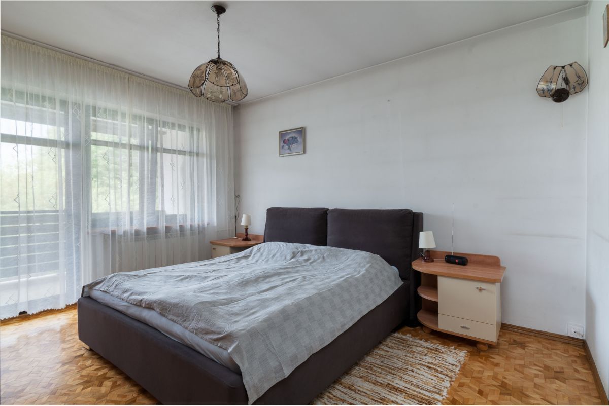 Dom 9 pokojowe na Sprzedaż