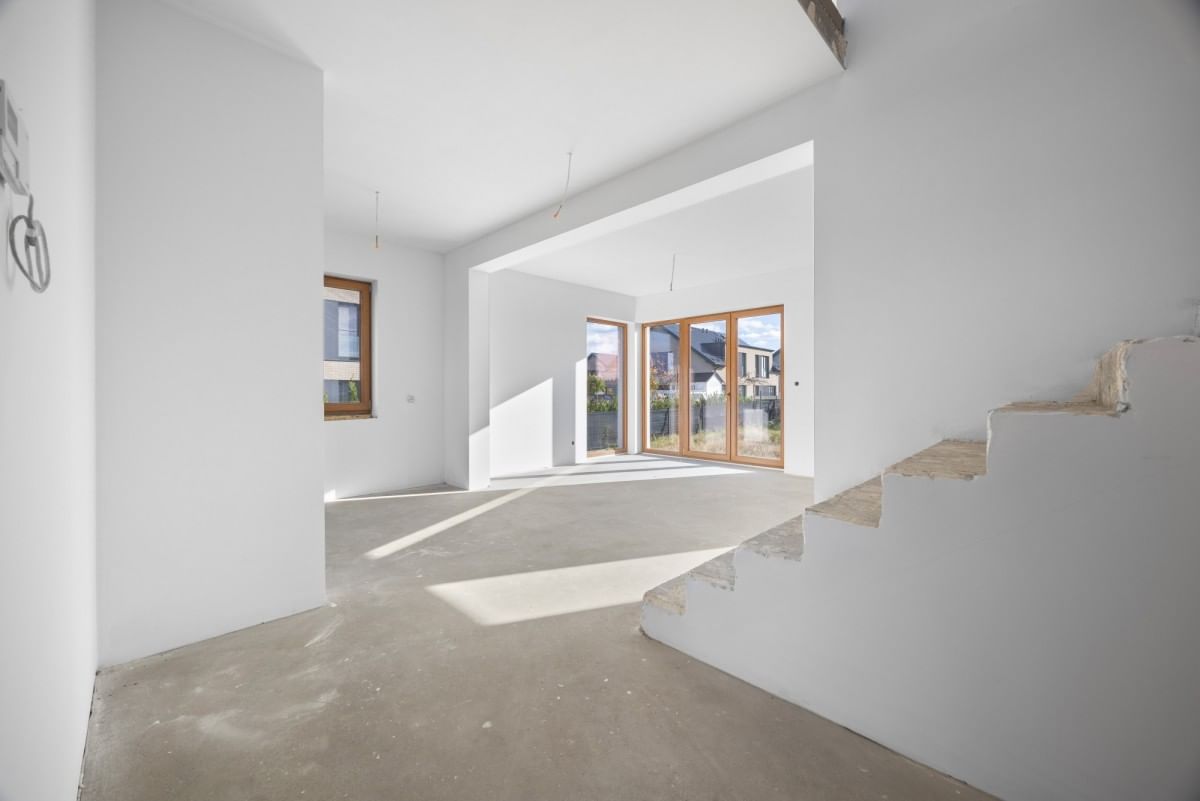 Dom 5 pokojowe na Sprzedaż