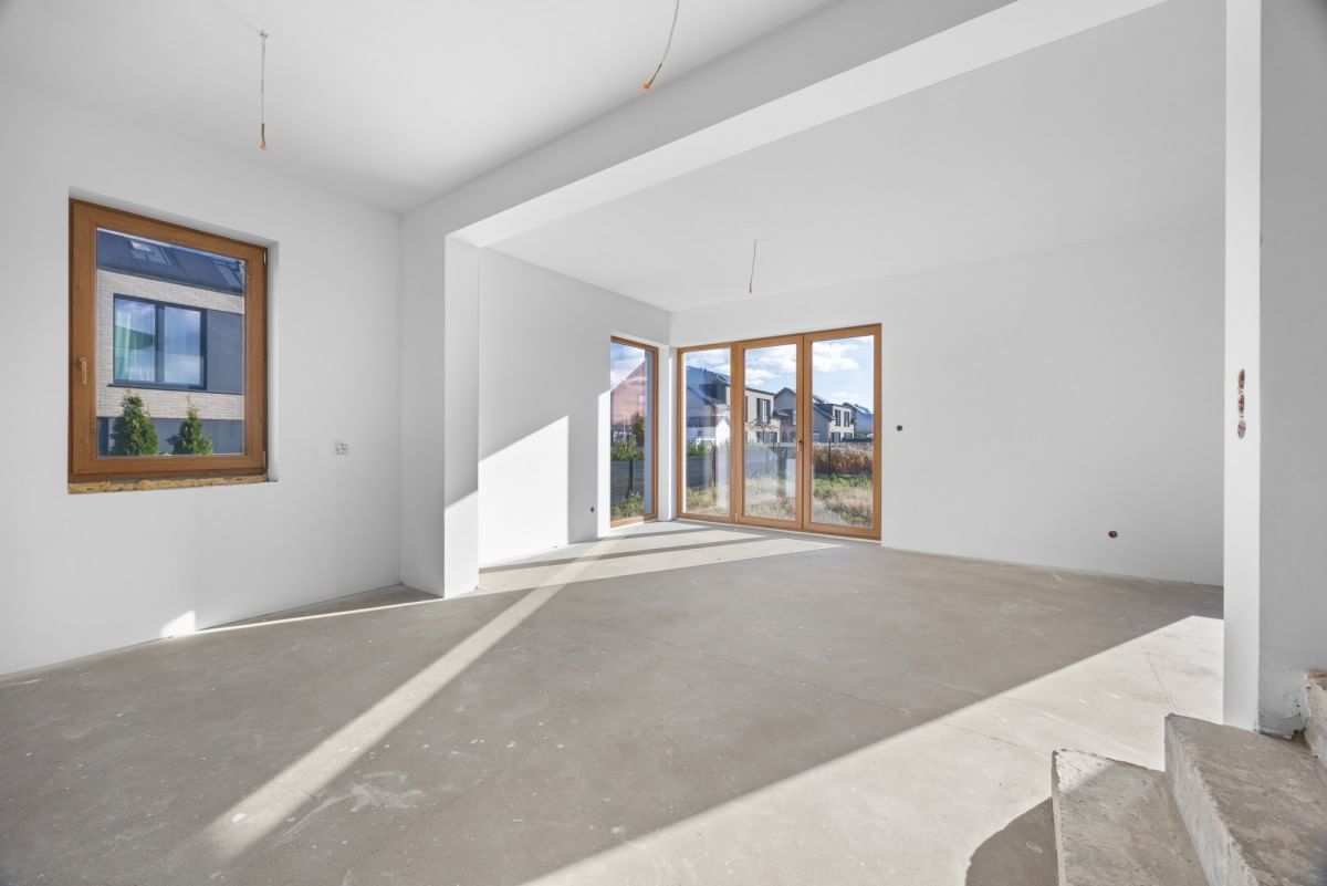 Dom 5 pokojowe na Sprzedaż