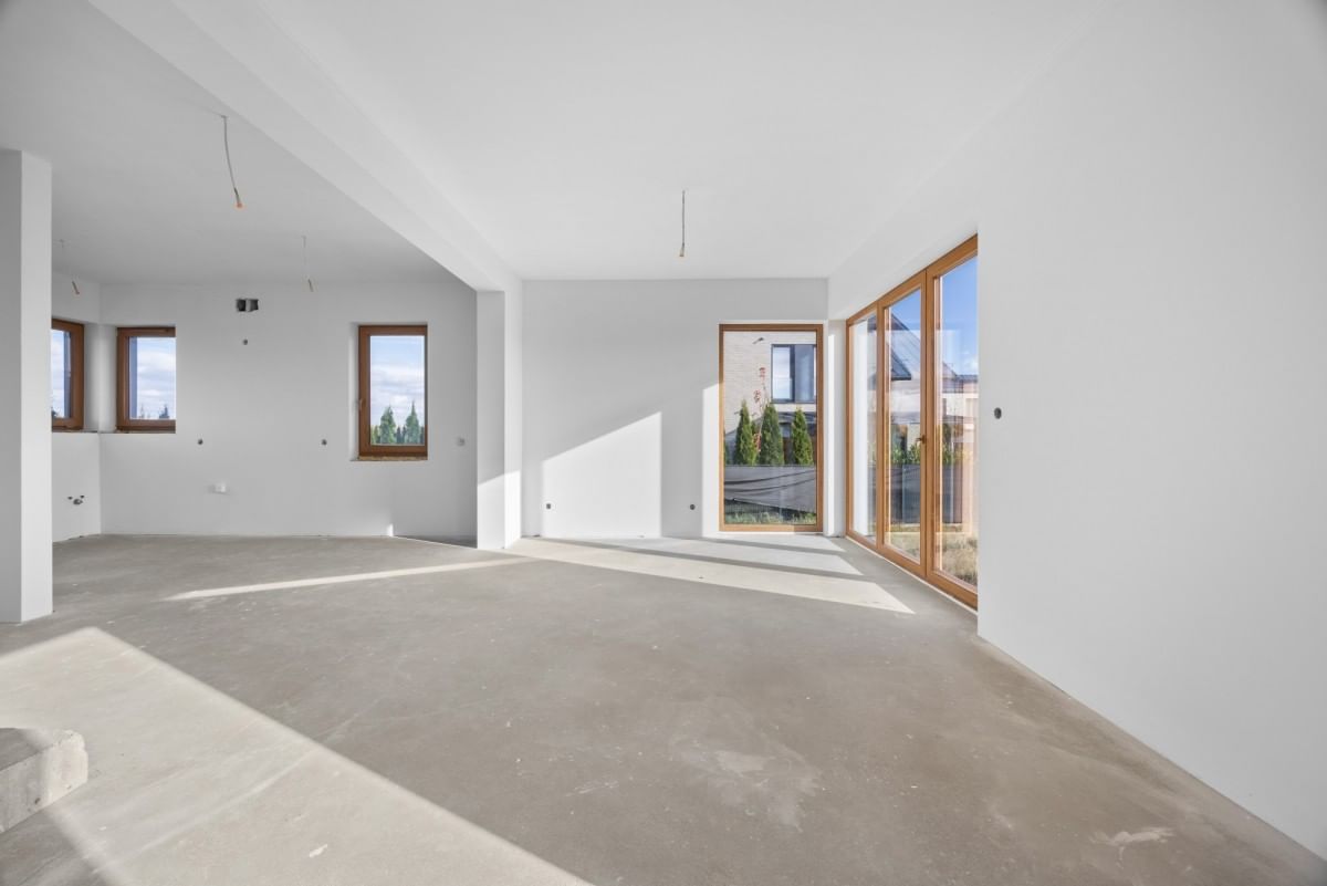 Dom 5 pokojowe na Sprzedaż