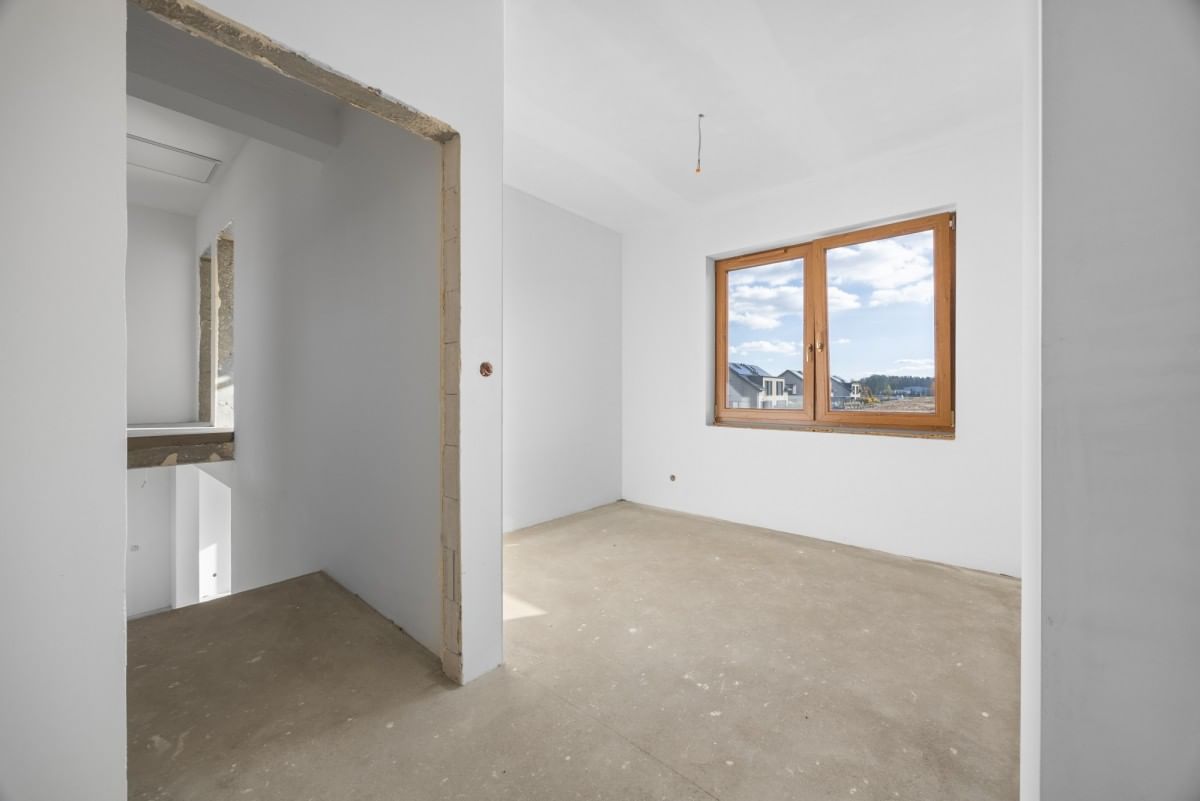 Dom 5 pokojowe na Sprzedaż