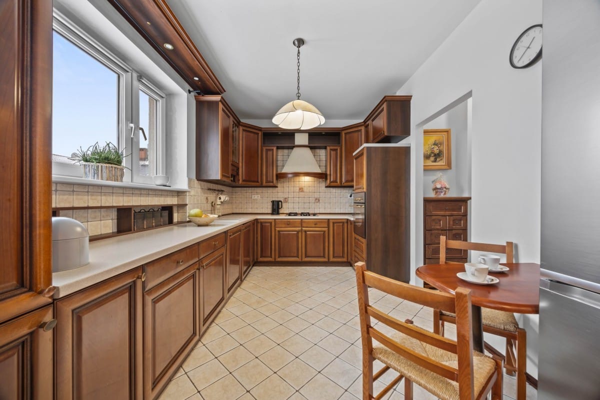 Mieszkanie 4 pokojowe na Sprzedaż