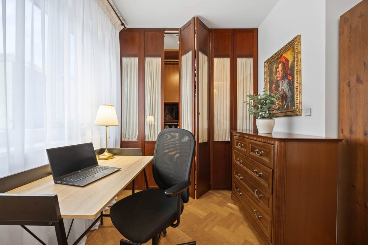 Mieszkanie 4 pokojowe na Sprzedaż