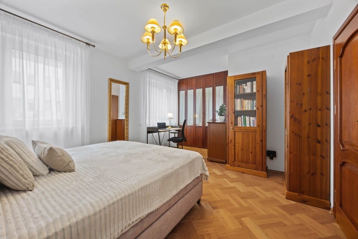 Mieszkanie 4 pokojowe na Sprzedaż