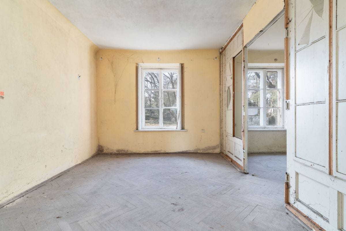 Dom 10 pokojowe na Sprzedaż