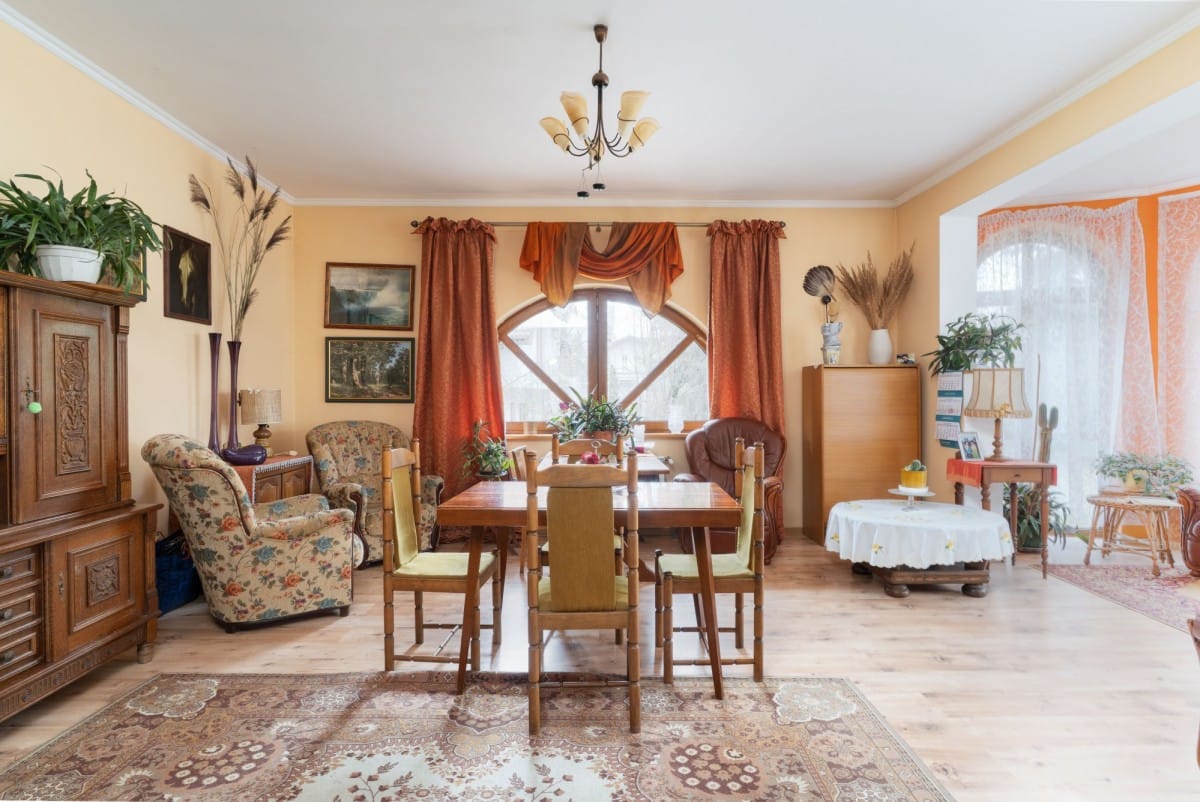 Dom 20 pokojowe na Sprzedaż