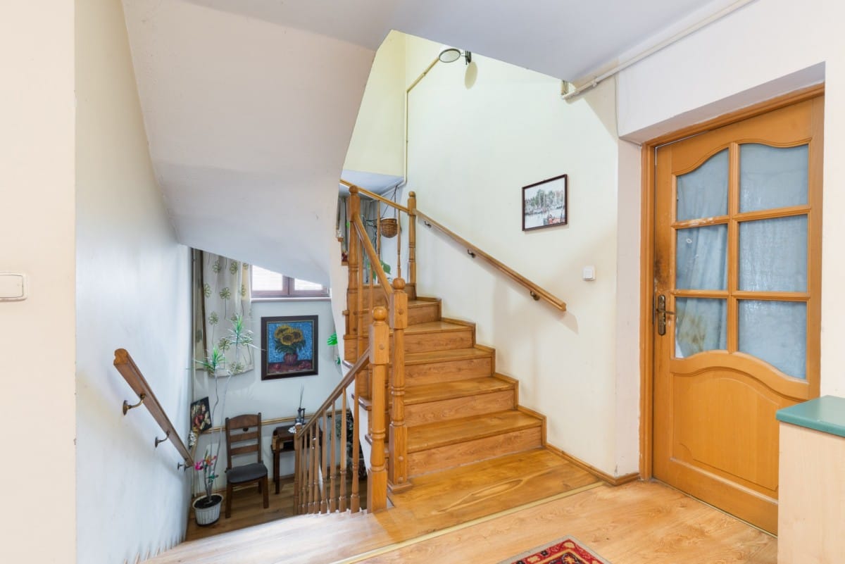 Dom 20 pokojowe na Sprzedaż