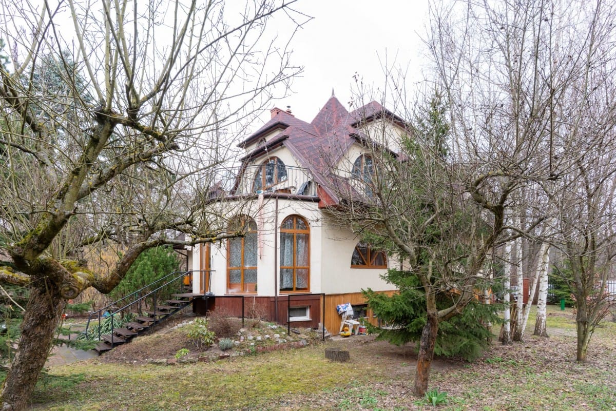 Dom 20 pokojowe na Sprzedaż