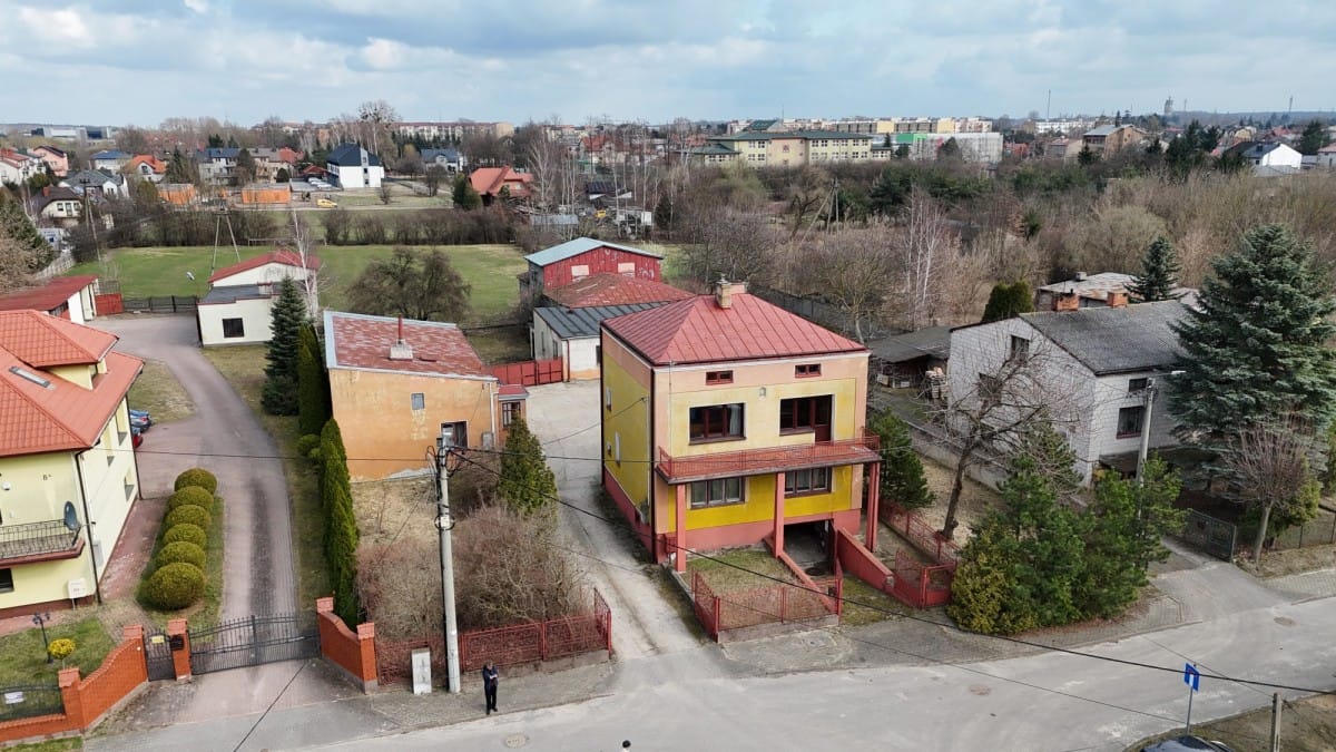 Dom 5 pokojowe na Sprzedaż