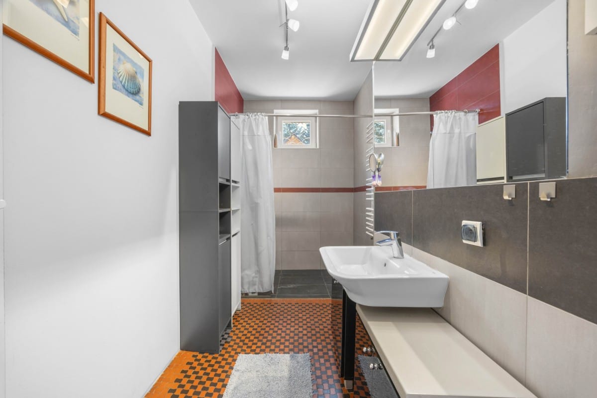 Dom 4 pokojowe na Sprzedaż