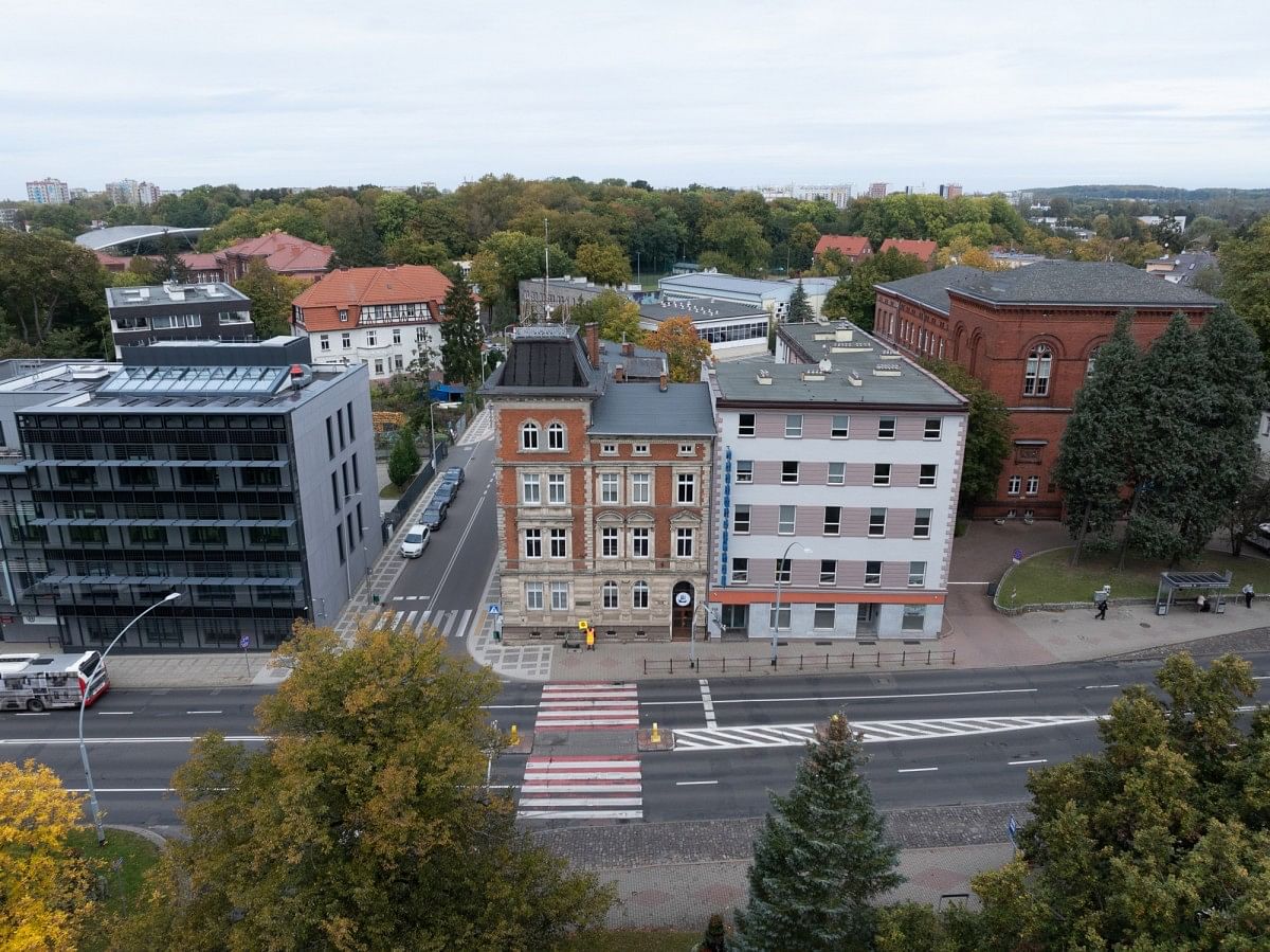 Lokal użytkowy  pokojowe na Sprzedaż