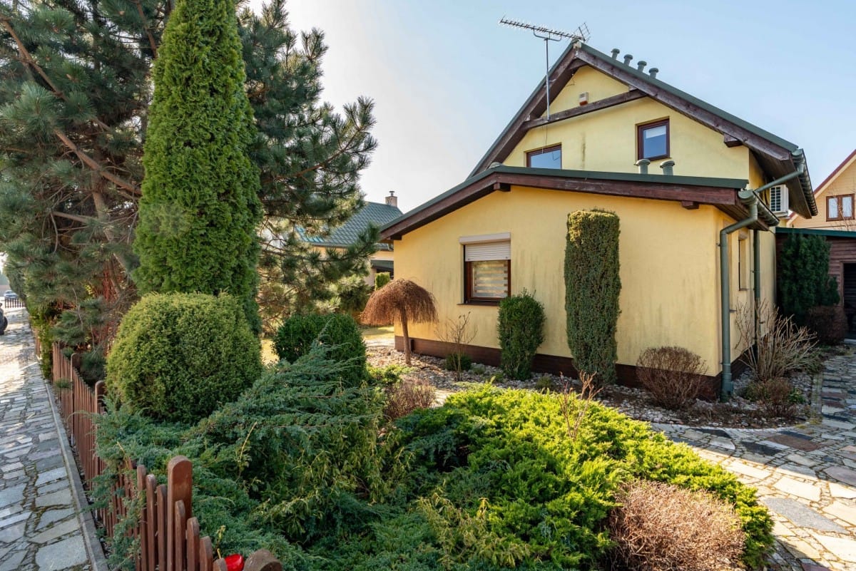 Dom  pokojowe na Sprzedaż