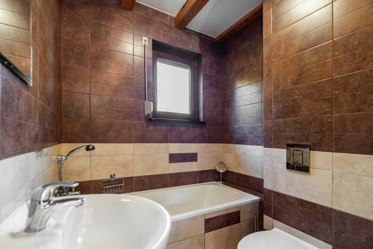 Dom  pokojowe na Sprzedaż