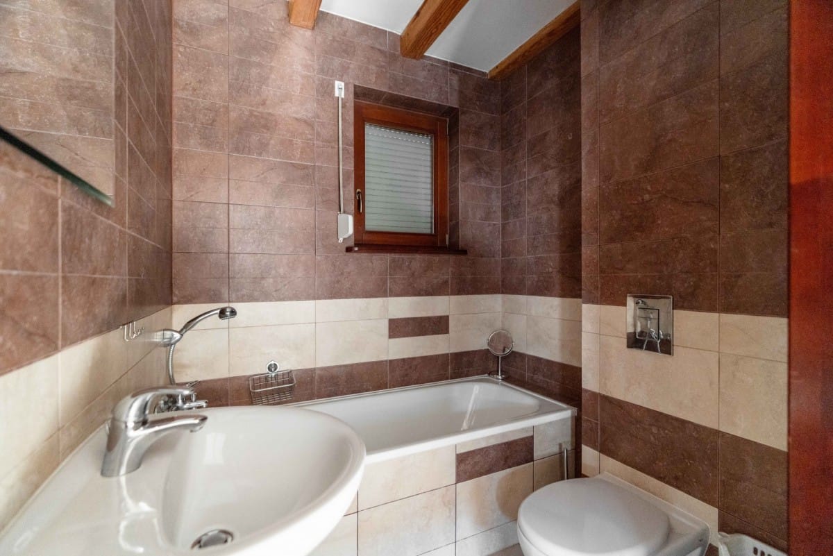 Dom  pokojowe na Sprzedaż