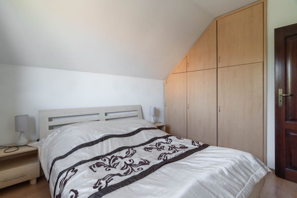 Dom  pokojowe na Sprzedaż