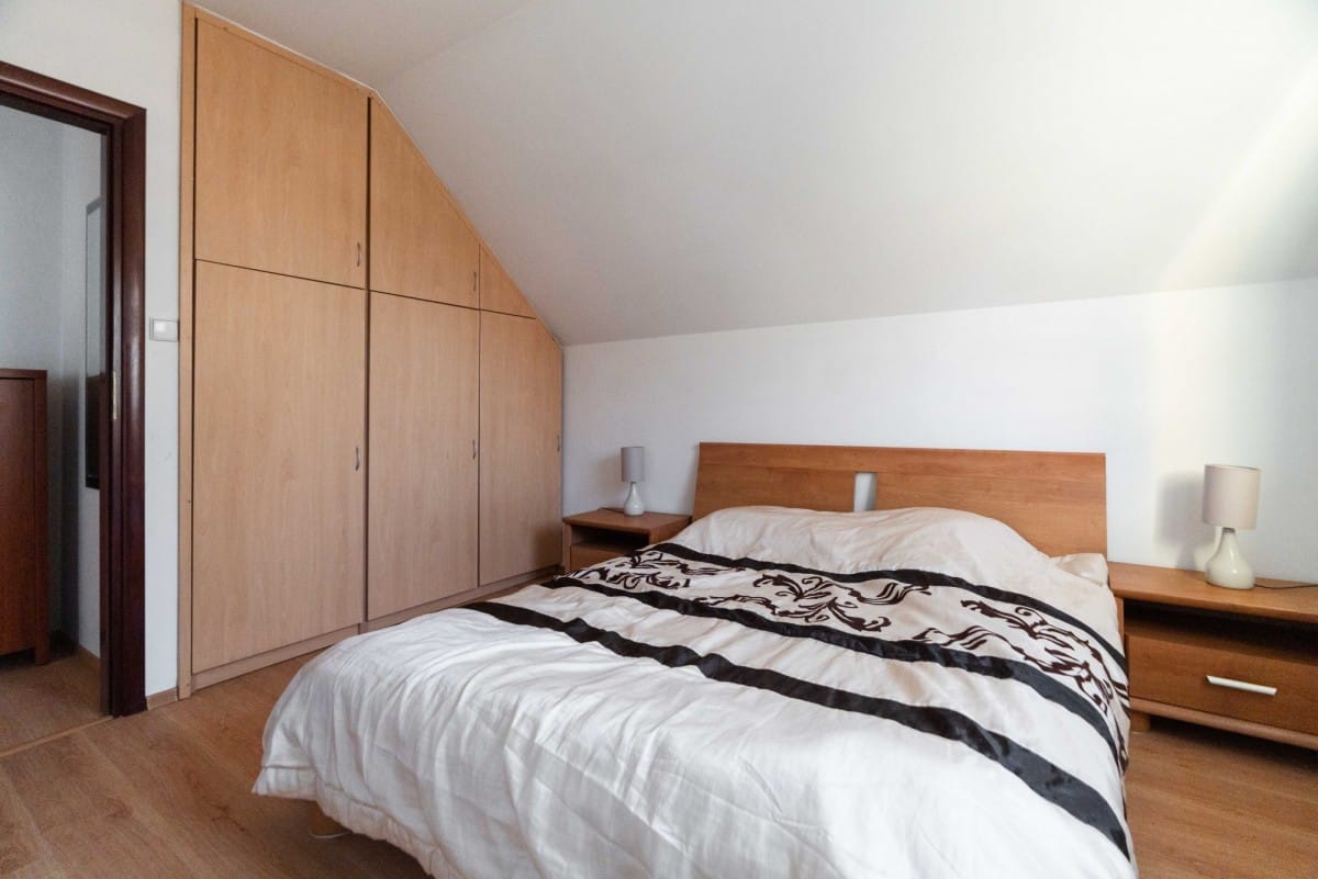 Dom  pokojowe na Sprzedaż