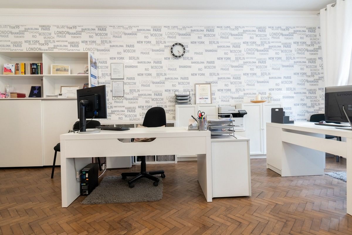 Lokal użytkowy  pokojowe na Sprzedaż