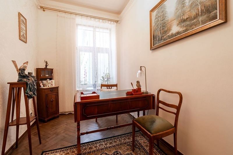 Lokal użytkowy  pokojowe na Sprzedaż