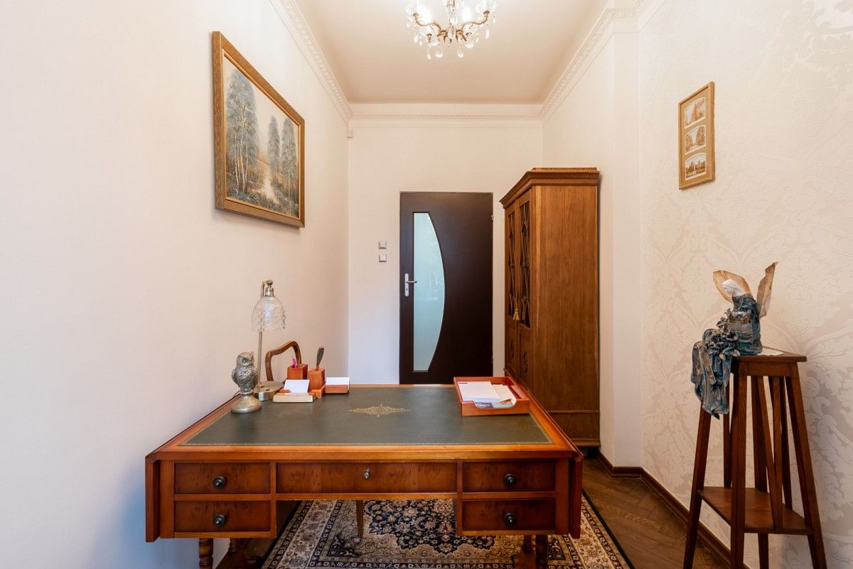 Lokal użytkowy  pokojowe na Sprzedaż