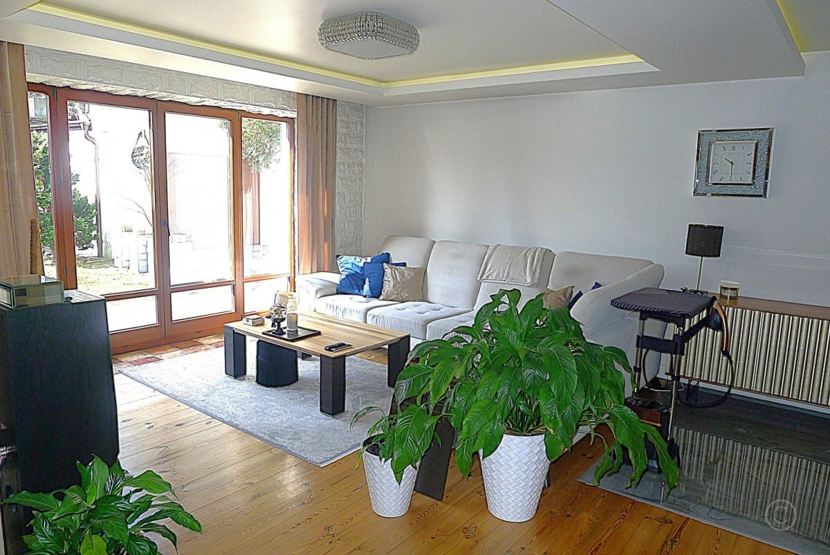 Dom  pokojowe na Sprzedaż