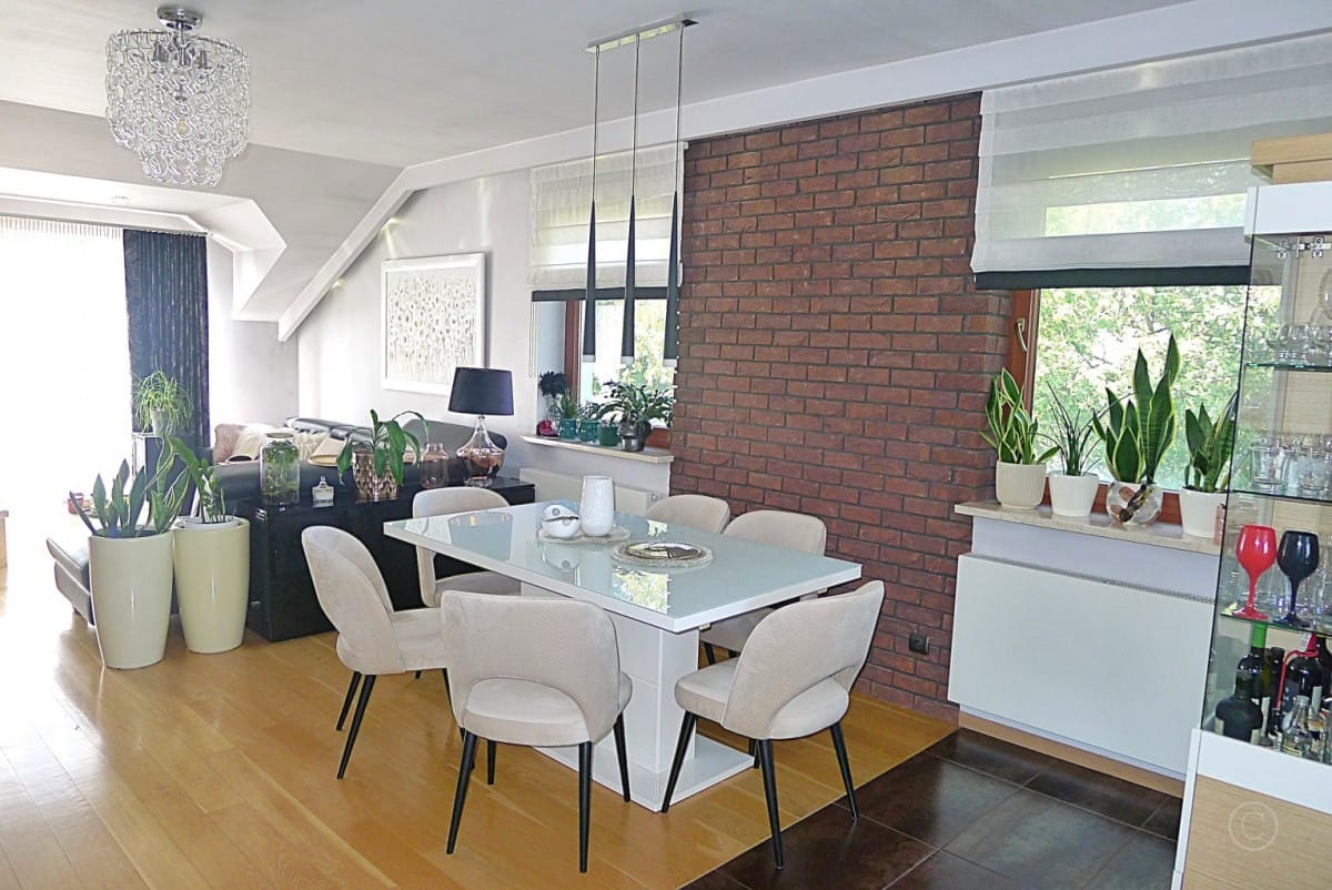 Dom  pokojowe na Sprzedaż